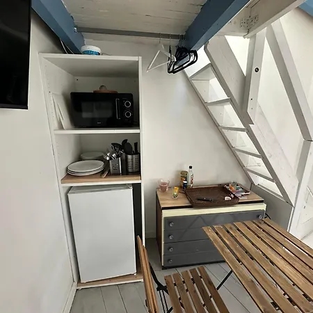 Eco Mezzanine Wifi Stationnement Rue Gratuit Terrasse Dans Jardin רואן